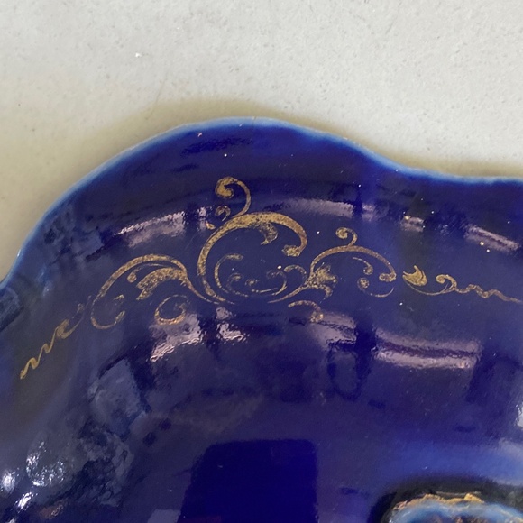 Vintage Footed Glass Bowl - Picture 3 of 12